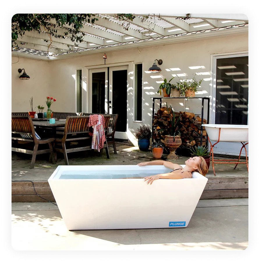 The Ideal Temperature Range for Ice Baths and Cold Plunge Pools – Renu  Therapy